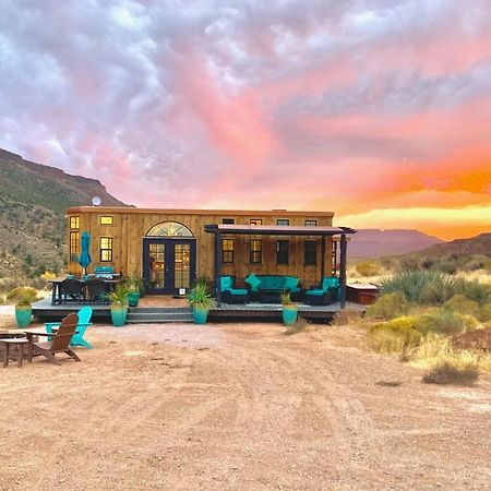 Гостевой дом Zions Tiny Oasis Верджин Экстерьер фото