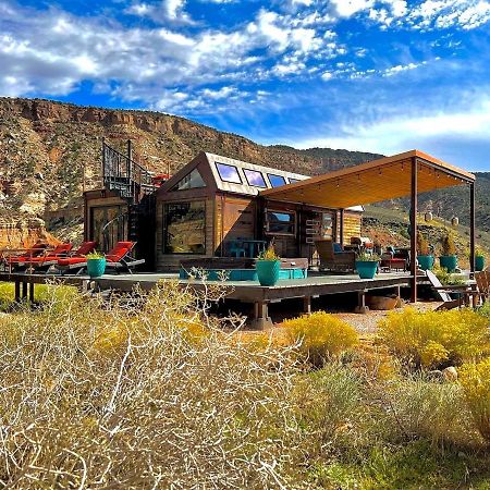 Гостевой дом Zions Tiny Oasis Верджин Экстерьер фото
