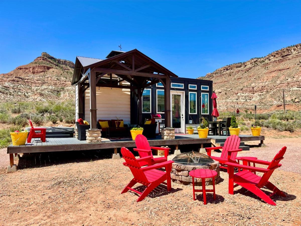 Гостевой дом Zions Tiny Oasis Верджин Экстерьер фото